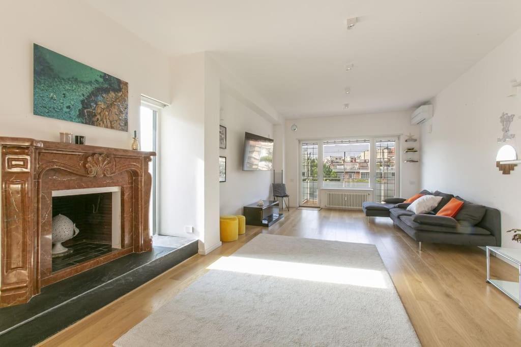 Luxe Vatican Penthouse Apartment Rom